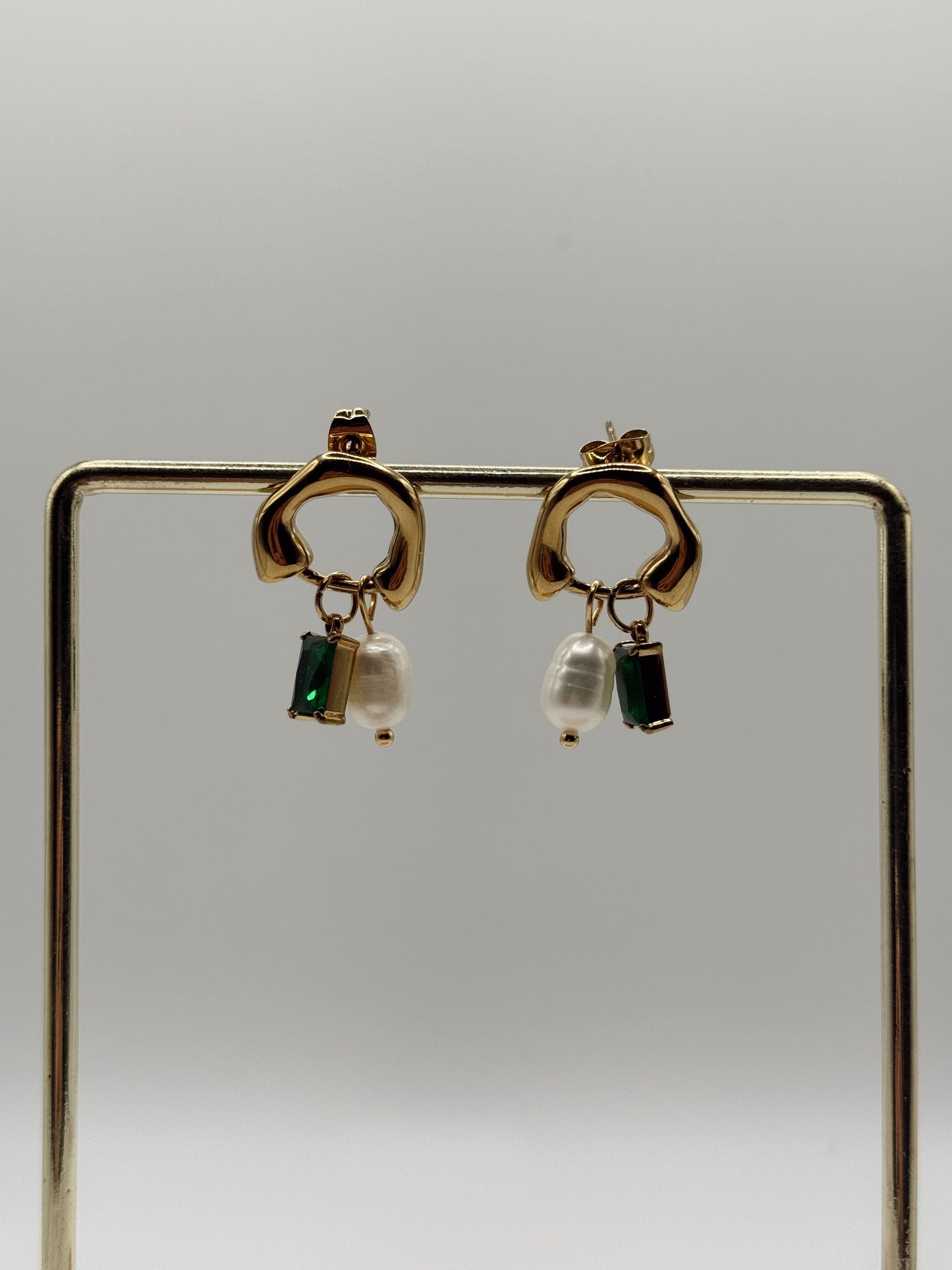 Emerald Pearl Drops