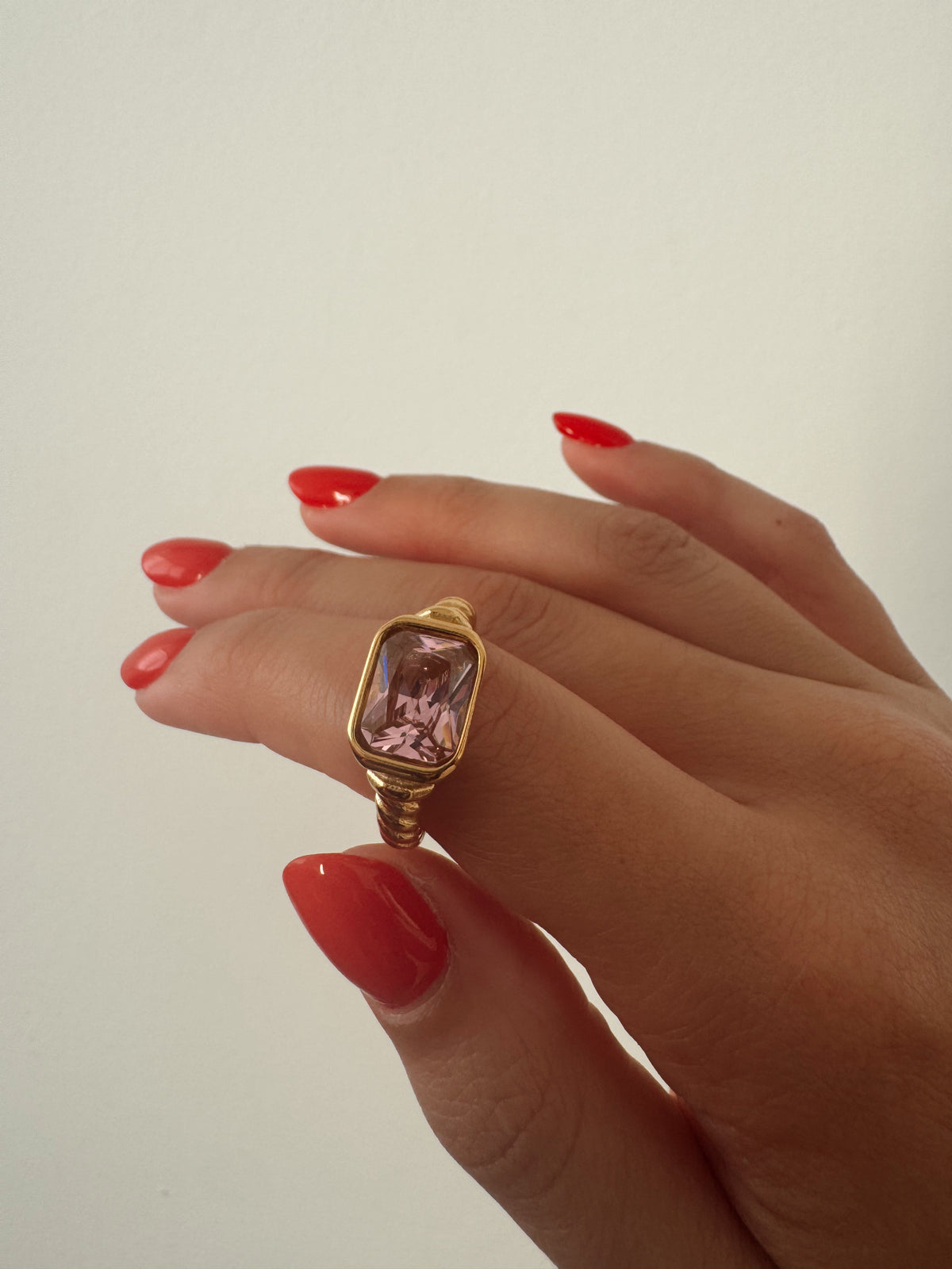 Lola Pink Ring